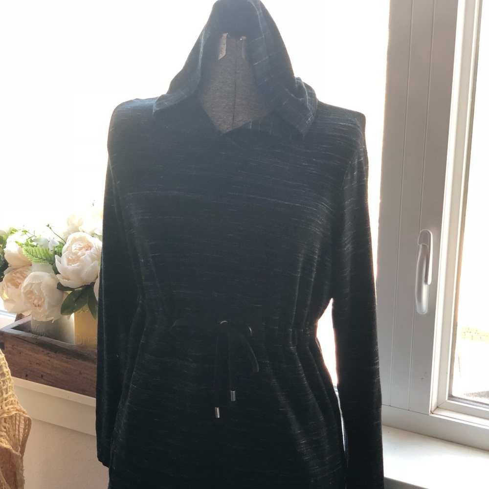 Maternity hoodie